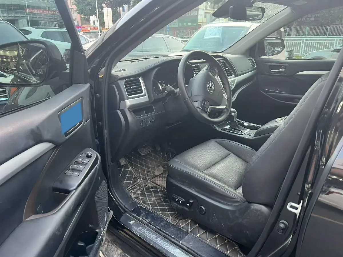 2021 Toyota Highlander 2.0T 220HP L4 6AT,autocango,china used car exporter,china ev exporter,chinese used car exporter,chinese used ev exporter