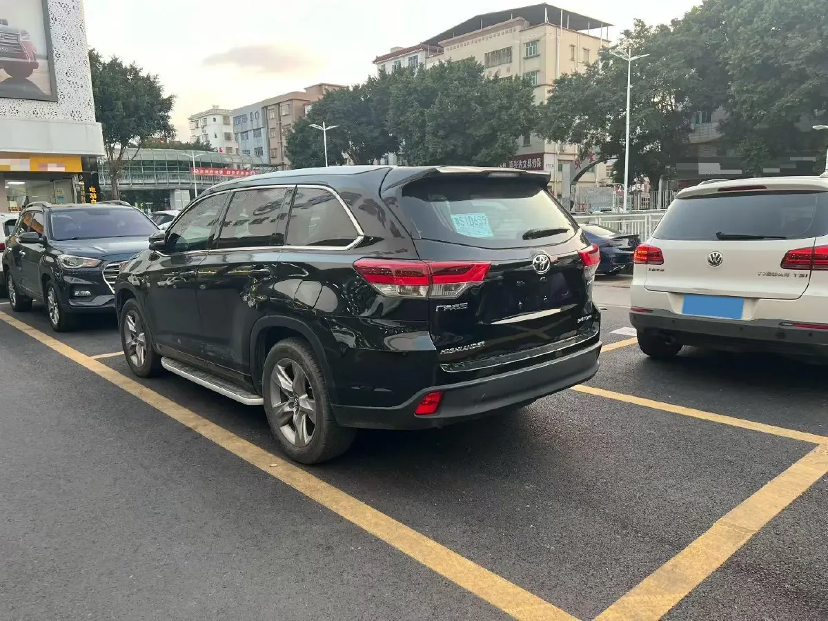 2021 Toyota Highlander 2.0T 220HP L4 6AT,autocango,china used car exporter,china ev exporter,chinese used car exporter,chinese used ev exporter
