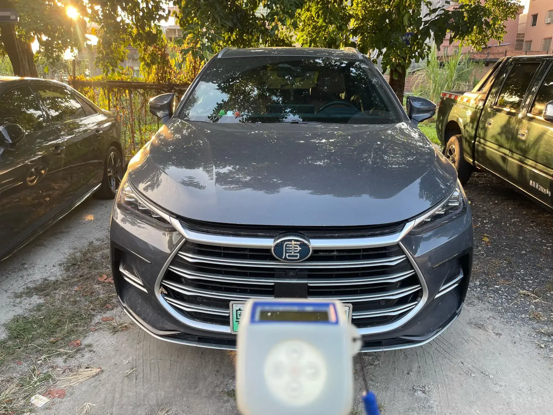 2023 BYD TANG thumbnail 2