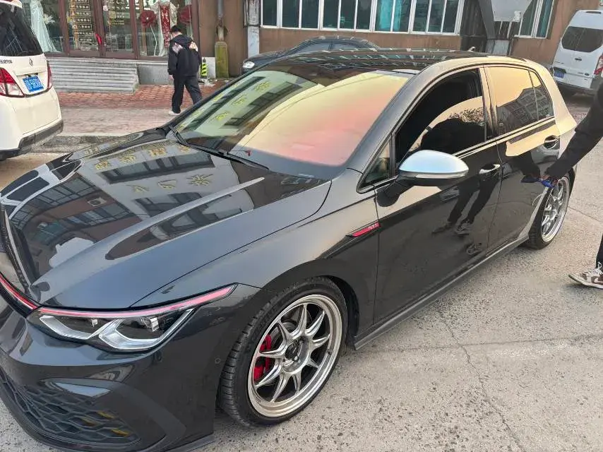 2021 VOLKSWAGEN GOLFGTI view 1