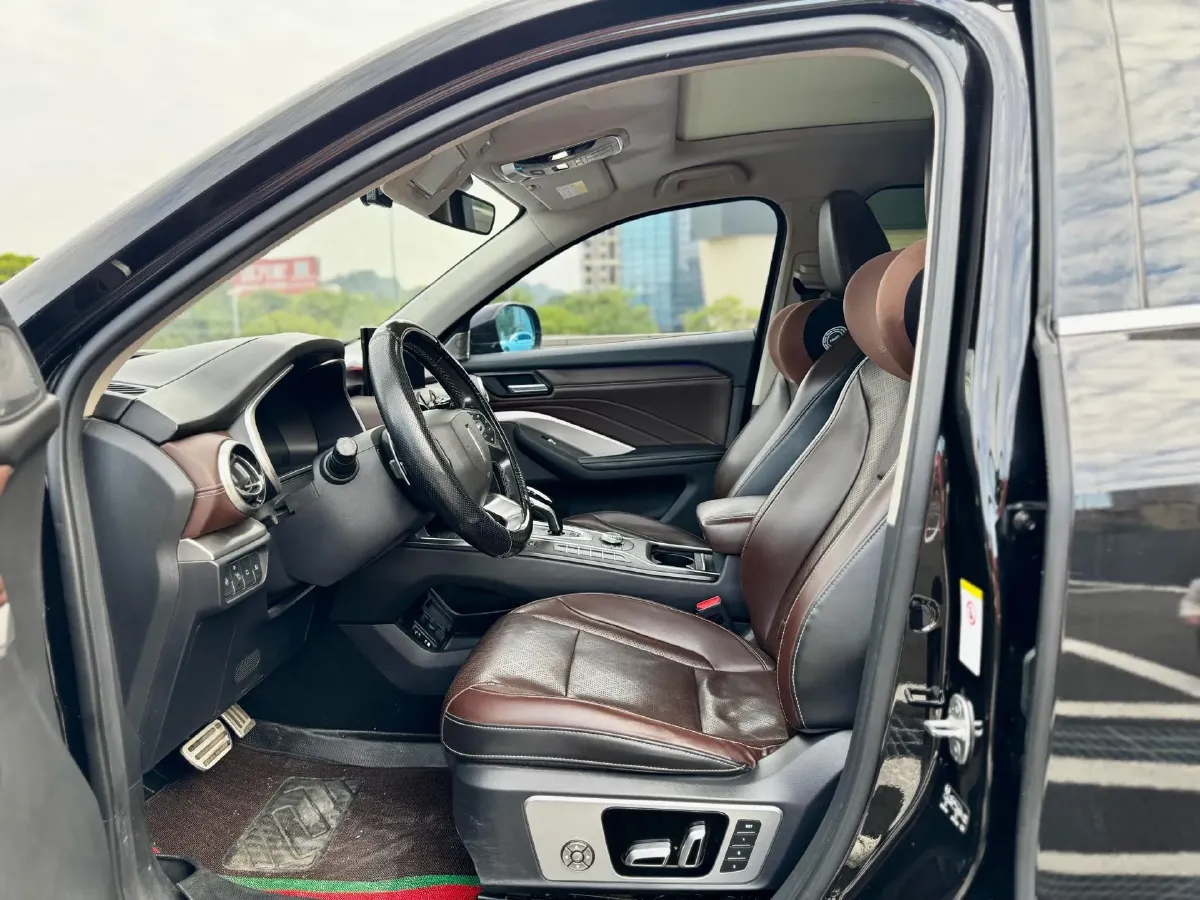 2018 WEY VV6 2.0T 197HP L4 7DCT,autocango,china used car exporter,china ev exporter,chinese used car exporter,chinese used ev exporter