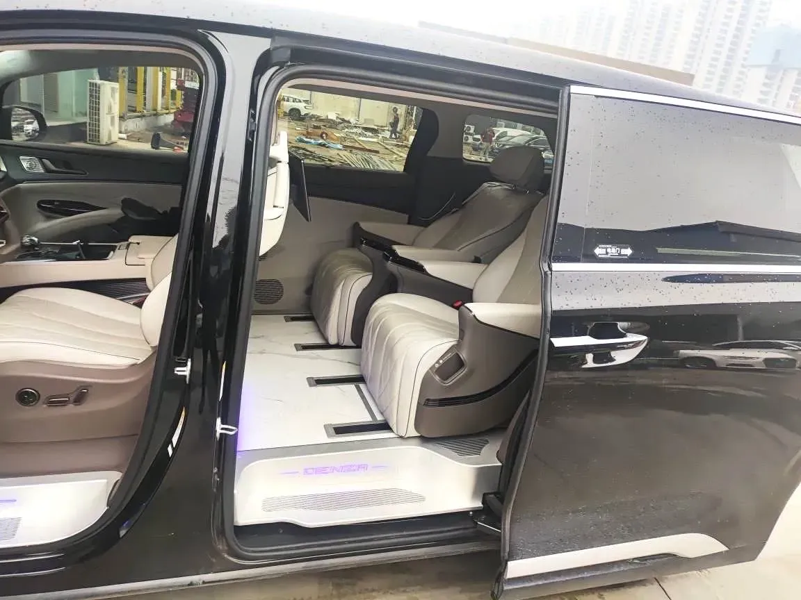 2022 Denza D9 1.5T 139HP L4 E-CVT PHEV 40.06KWH,autocango,china used car exporter,china ev exporter,chinese used car exporter,chinese used ev exporter