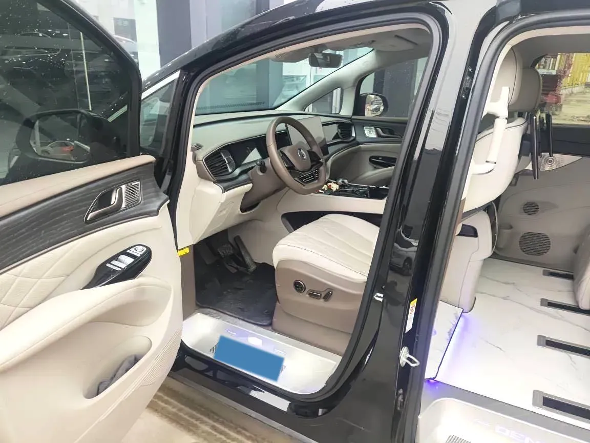 2022 Denza D9 1.5T 139HP L4 E-CVT PHEV 40.06KWH,autocango,china used car exporter,china ev exporter,chinese used car exporter,chinese used ev exporter