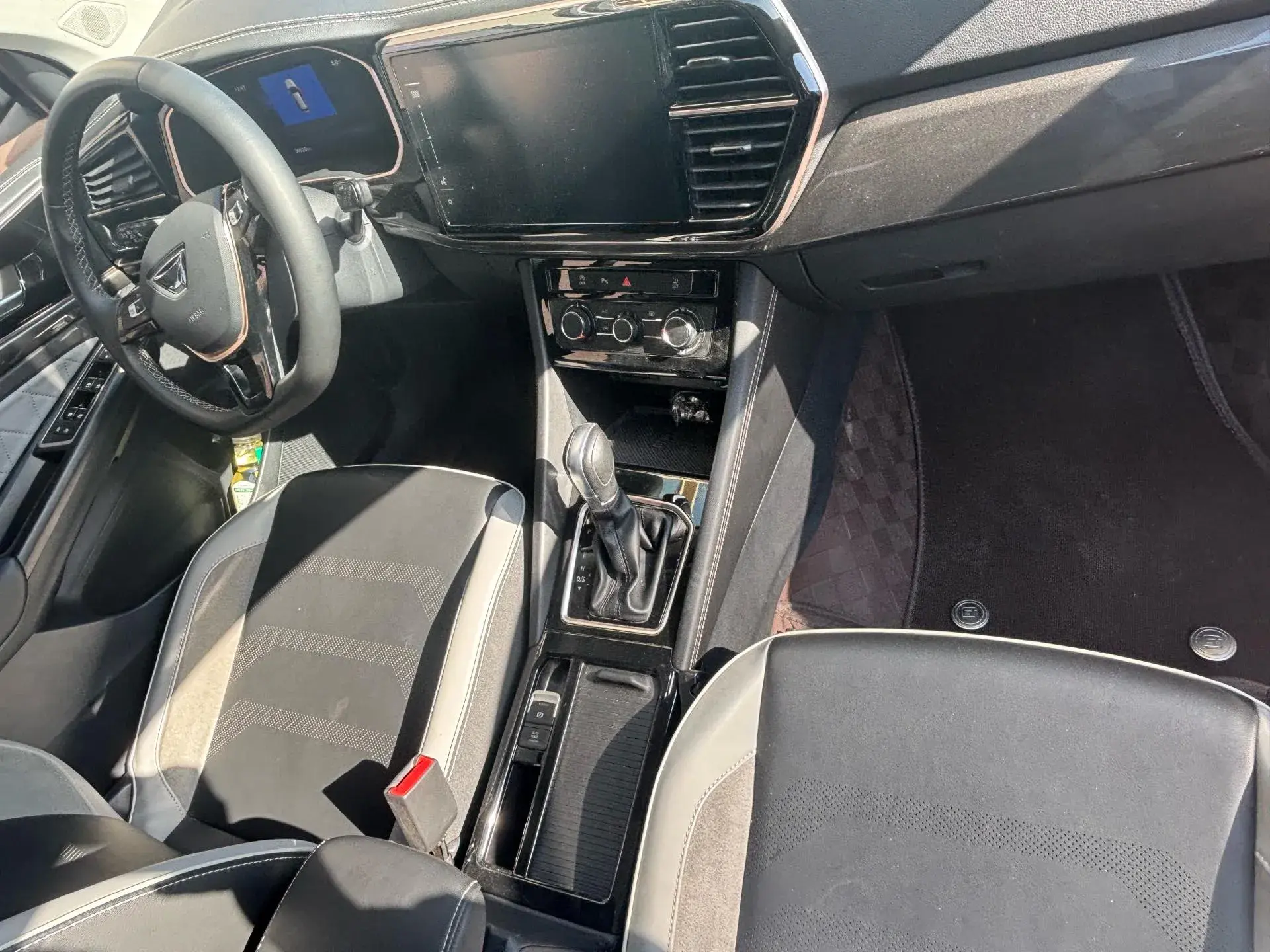 2022 JETTA VS7 thumbnail 3