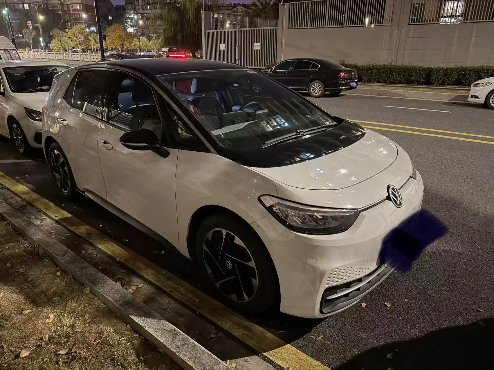 2024 VOLKSWAGEN ID.3 thumbnail 2