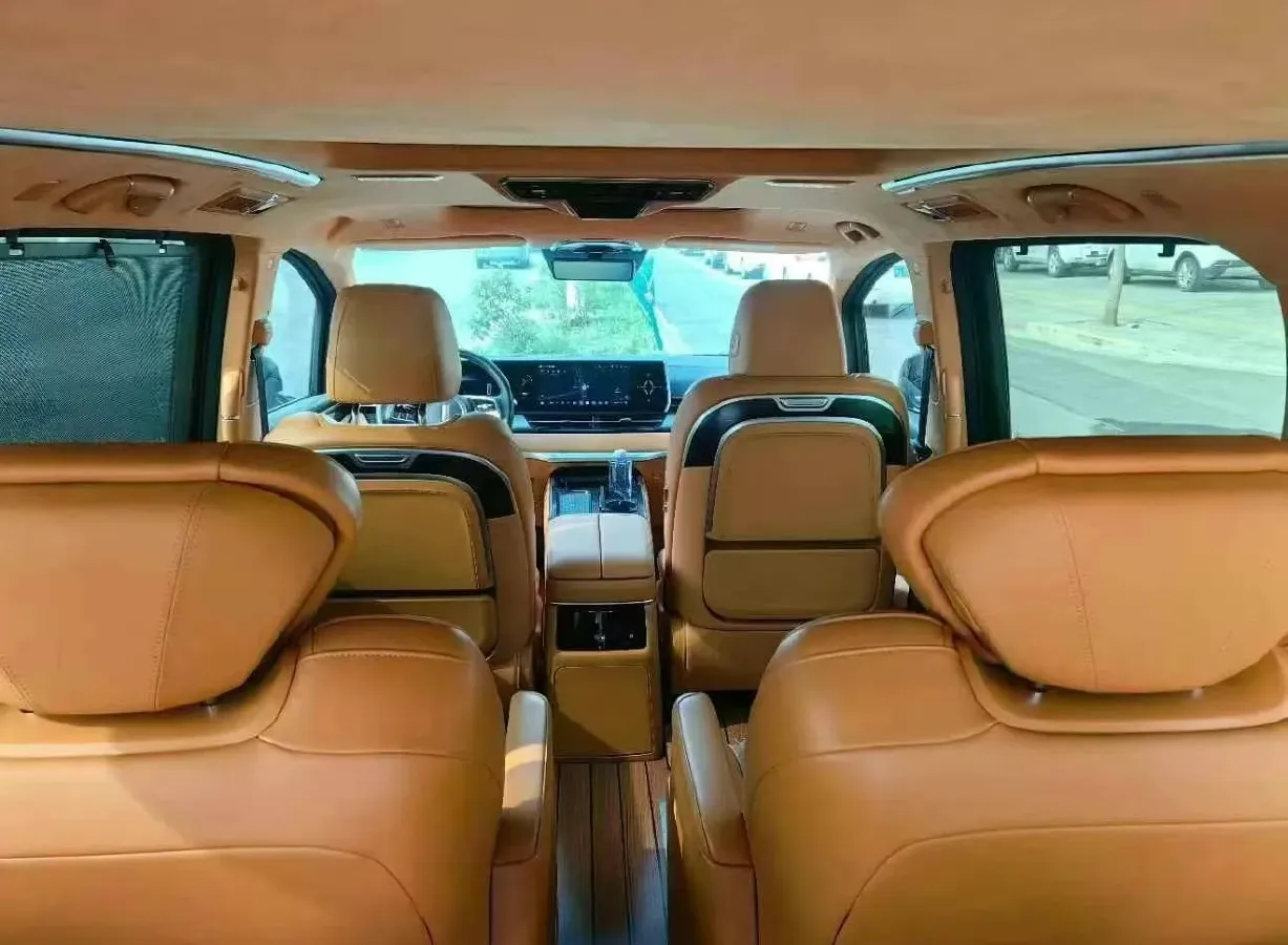 2024 Voyah ZhuiGuang 1.5T 136HP L4 PHEV 43KWH,autocango,china used car exporter,china ev exporter,chinese used car exporter,chinese used ev exporter