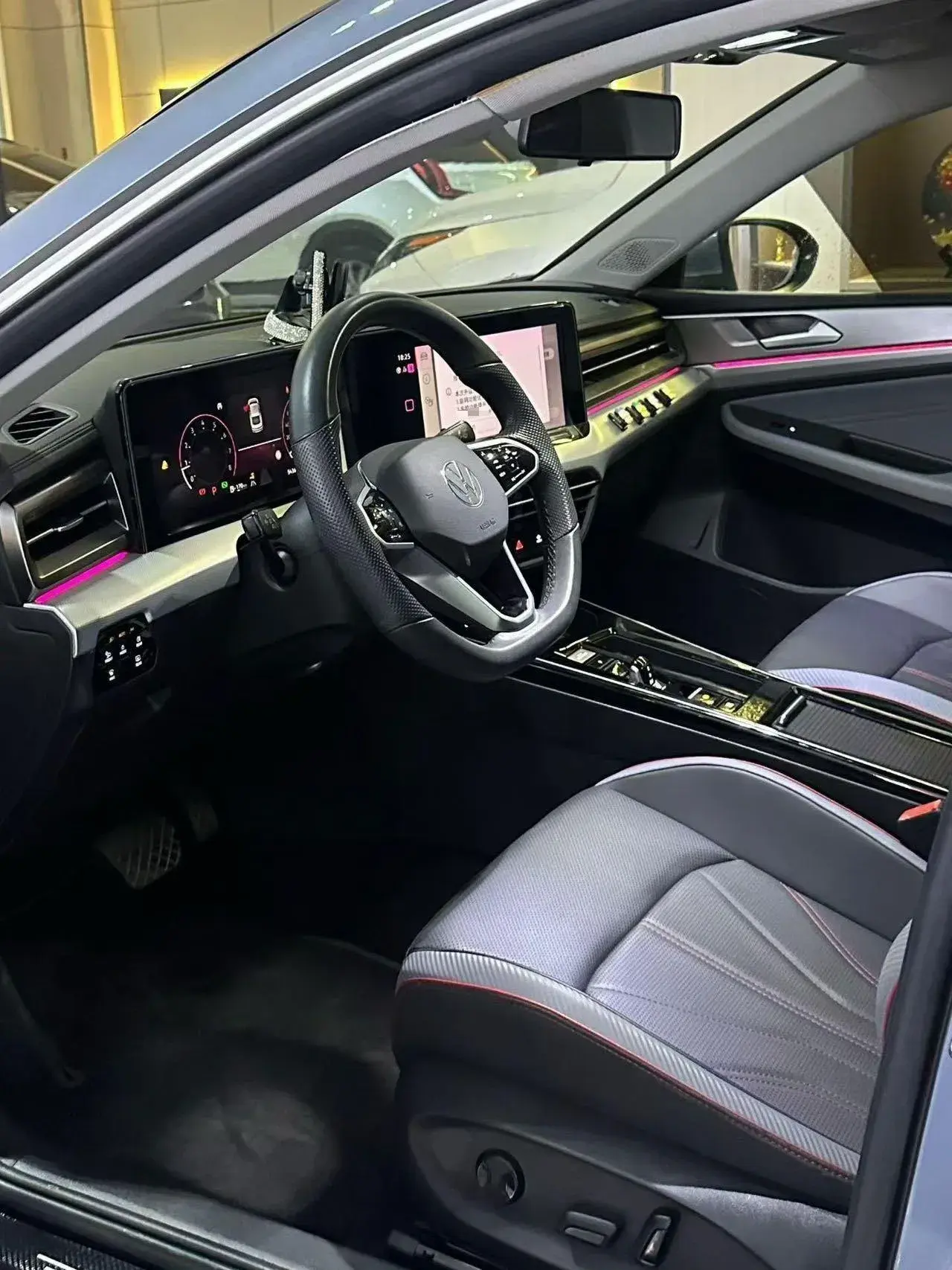 2022 VOLKSWAGEN LAMANDO thumbnail 3