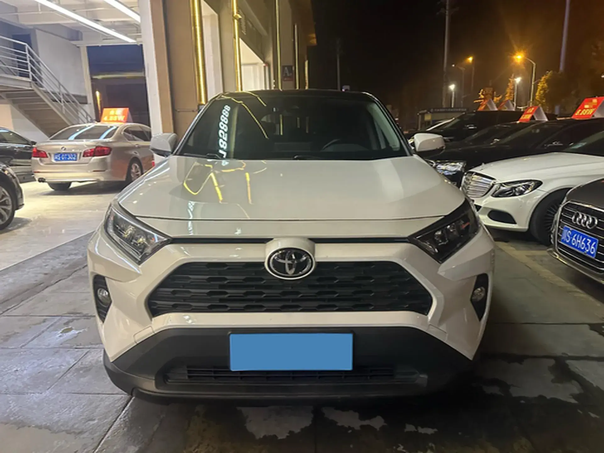 2022 TOYOTA RAV4 thumbnail 2