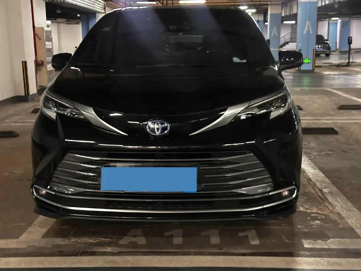 2021 Toyota Sienna 2.5L 192HP L4 E-CVT Hybrid,autocango,china used car exporter,china ev exporter,chinese used car exporter,chinese used ev exporter