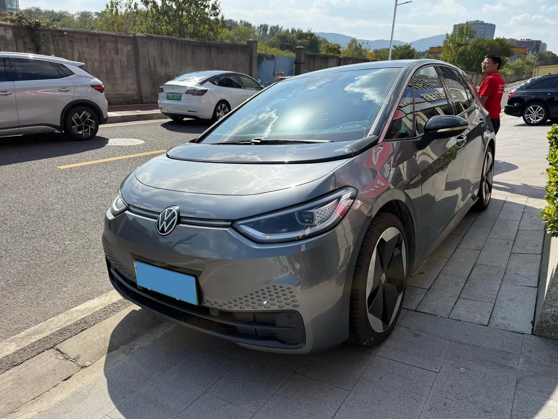 2022 VOLKSWAGEN ID.3 view 1