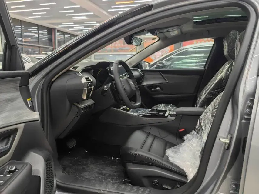 2024 Citroen C5 X 1.6T 175HP L4 8AT,autocango,china used car exporter,china ev exporter,chinese used car exporter,chinese used ev exporter