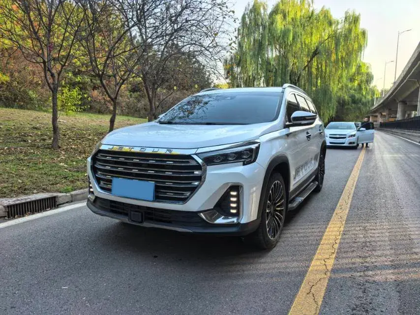 2021 JETOUR X90 view 1