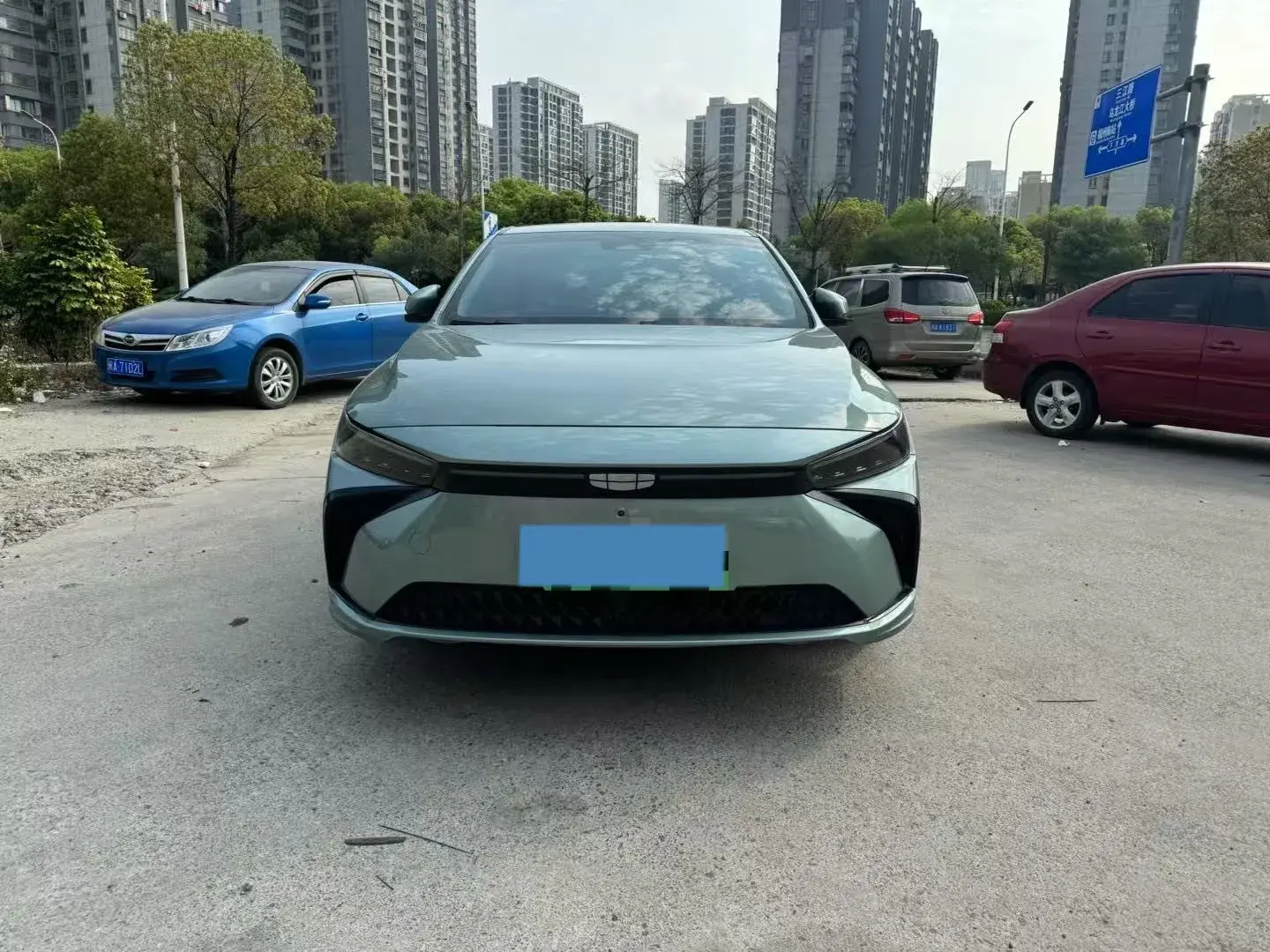 2022 GEOMETRY G6 thumbnail 2