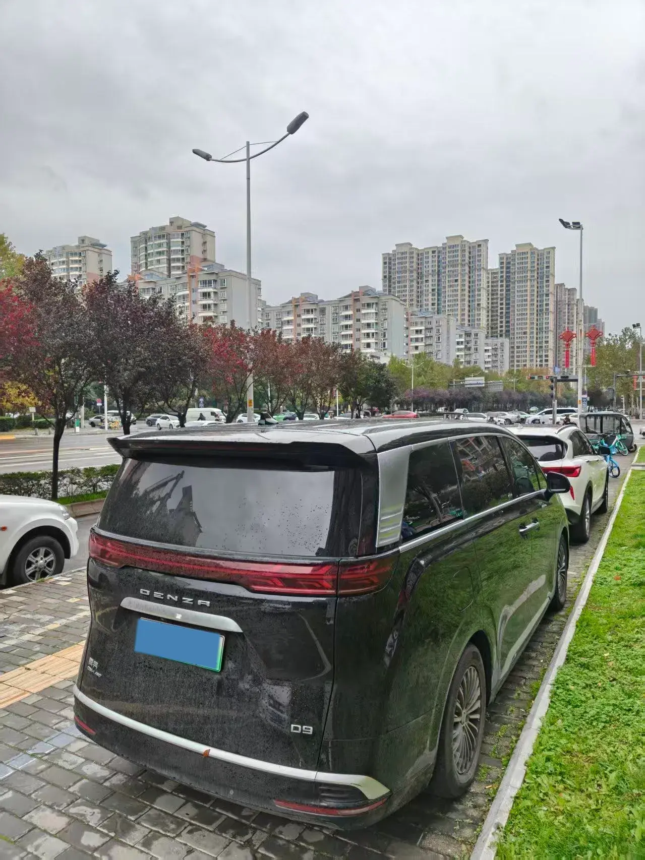 2022 DENZA D9 thumbnail 3