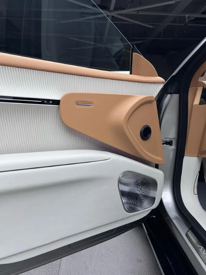 2025 Avatr 12 BEV,autocango,china used car exporter,china ev exporter,chinese used car exporter,chinese used ev exporter