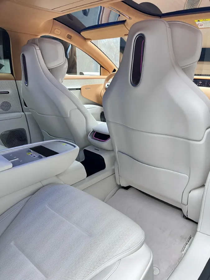 2025 Avatr 12 BEV,autocango,china used car exporter,china ev exporter,chinese used car exporter,chinese used ev exporter