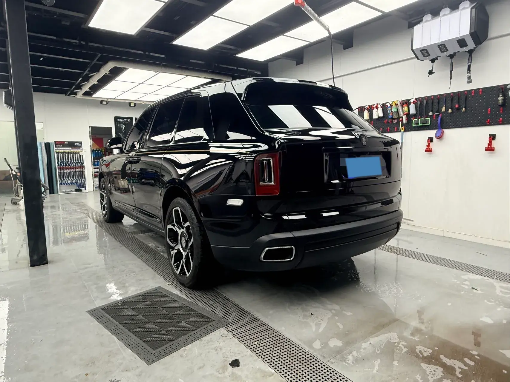 2018 ROLLS-ROYCE CULLINAN thumbnail 3