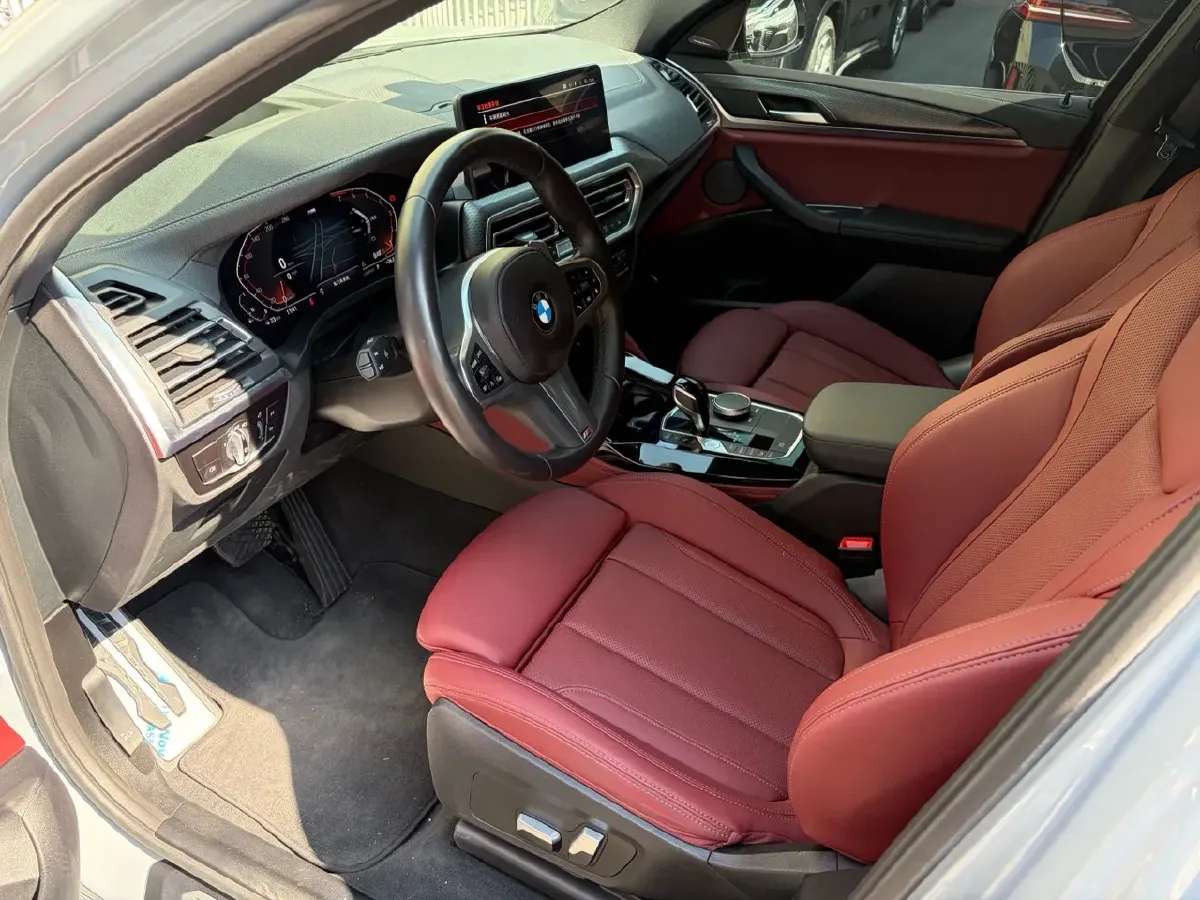 2022 BMW X4 2.0T 245HP L4 8AT,autocango,china used car exporter,china ev exporter,chinese used car exporter,chinese used ev exporter