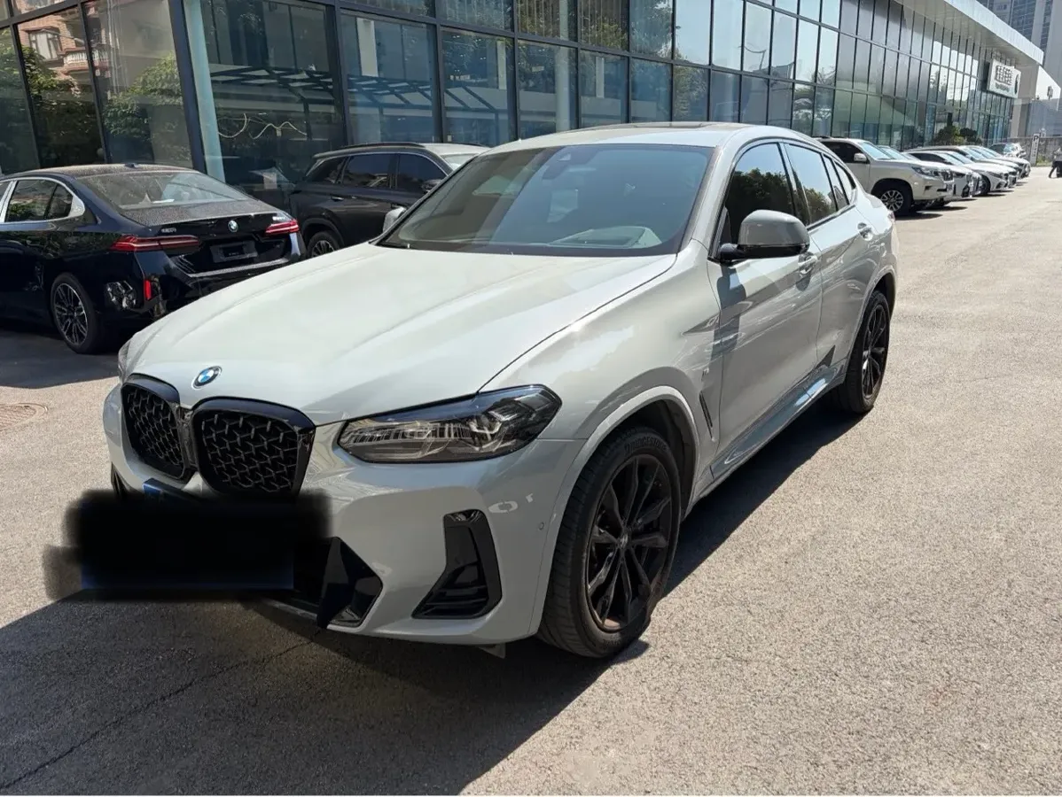 2022 BMW X4 2.0T 245HP L4 8AT,autocango,china used car exporter,china ev exporter,chinese used car exporter,chinese used ev exporter