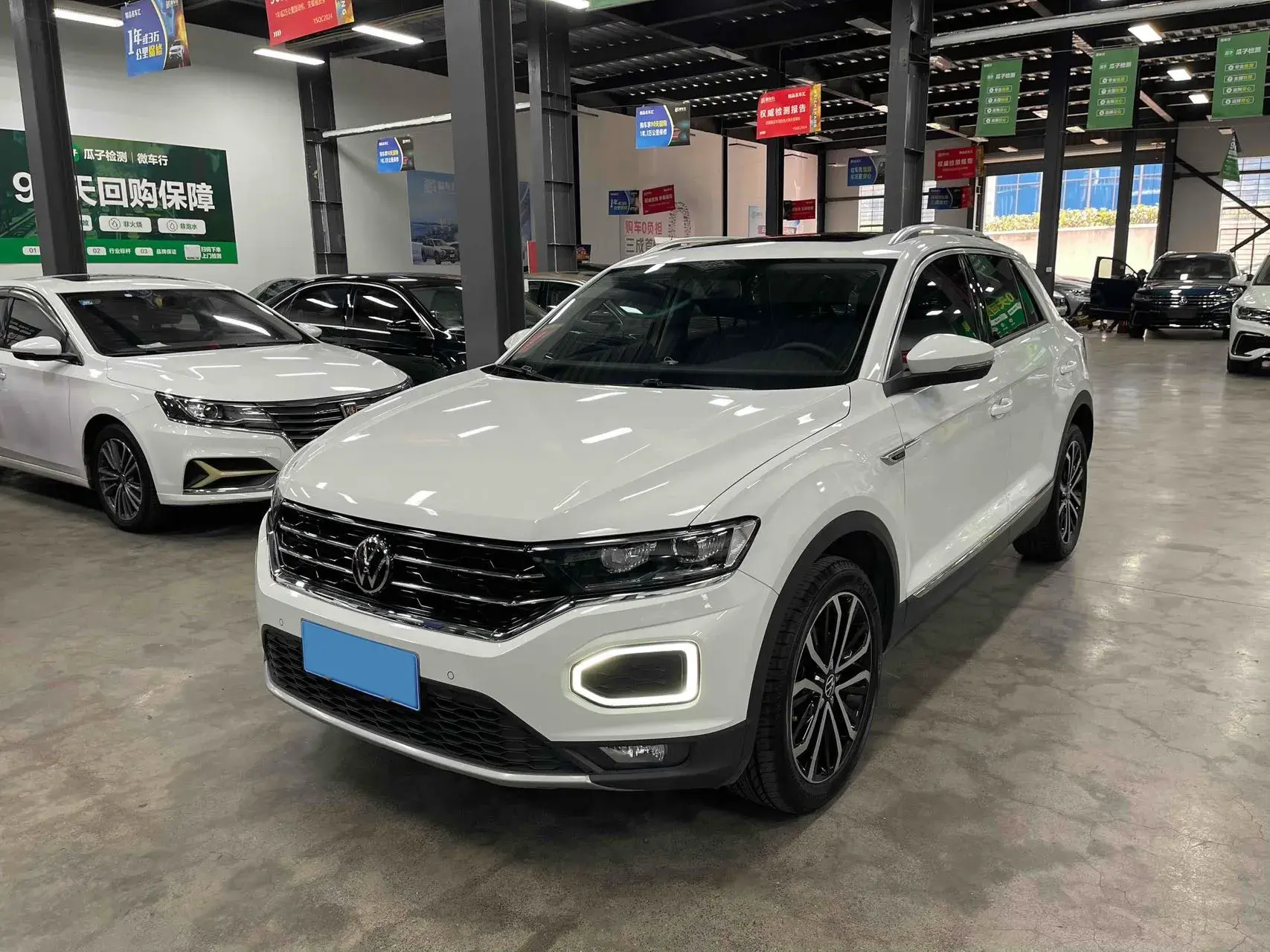 2022 VOLKSWAGEN T-ROC view 1
