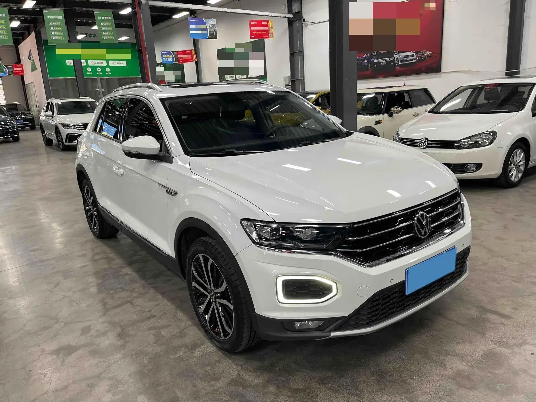 2022 VOLKSWAGEN T-ROC thumbnail 2