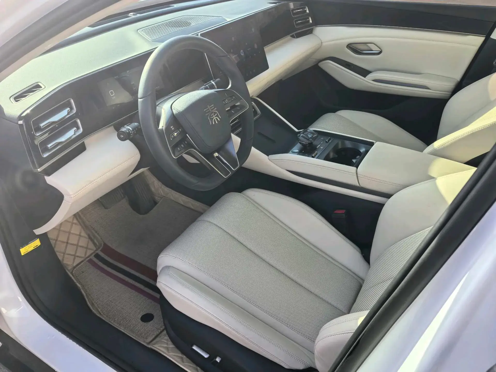 2024 BYD QINL thumbnail 4