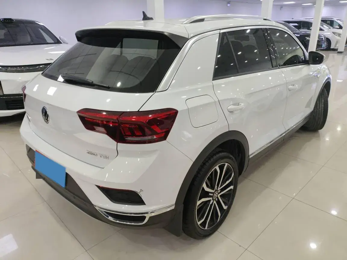 2022 VOLKSWAGEN T-ROC thumbnail 4