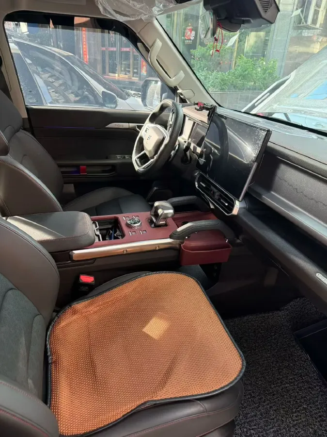 2023 Jetour Traveller 2.0T 254HP L4 7DCT,autocango,china used car exporter,china ev exporter,chinese used car exporter,chinese used ev exporter