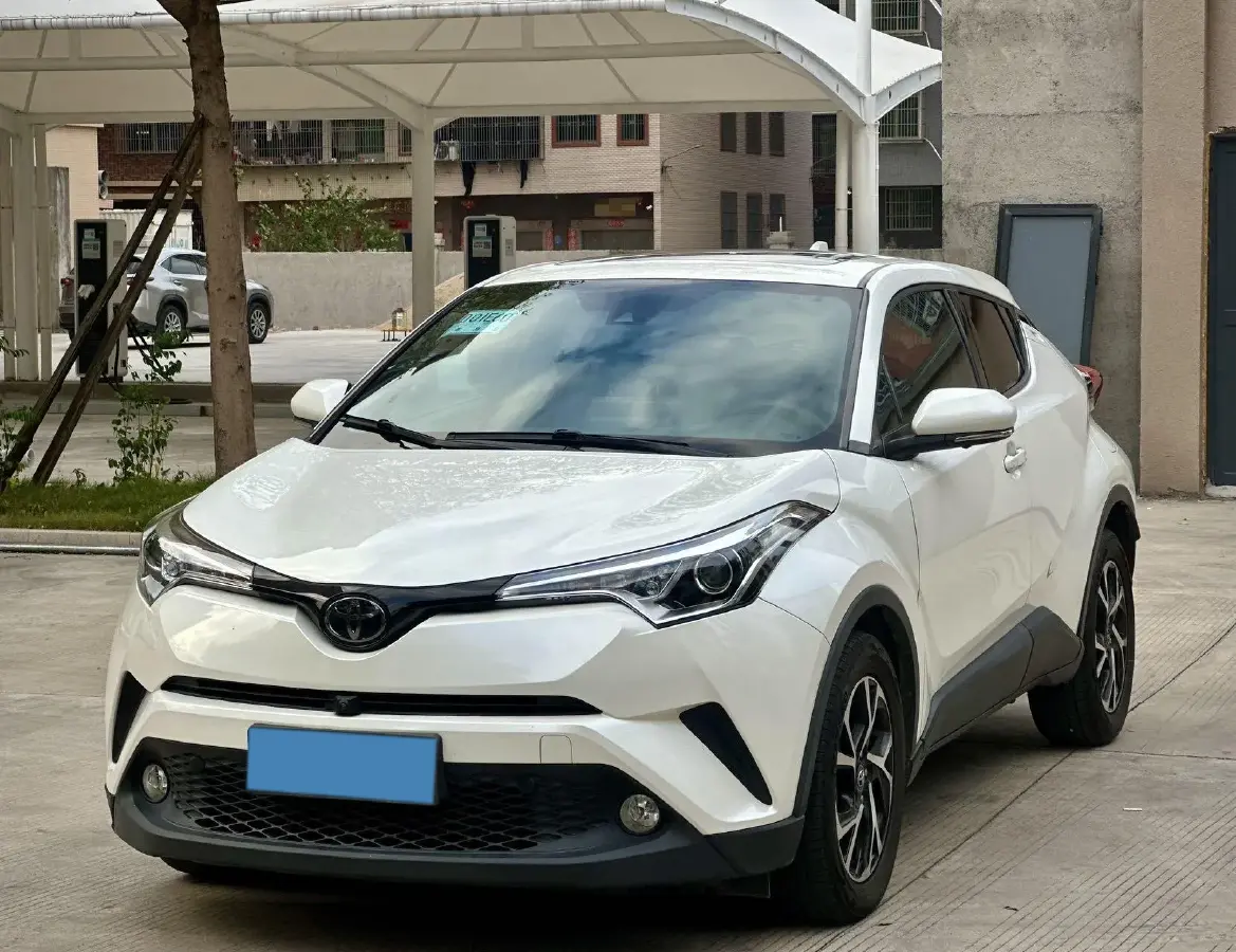 2018 Toyota C-HR 2.0L 171HP L4 CVT