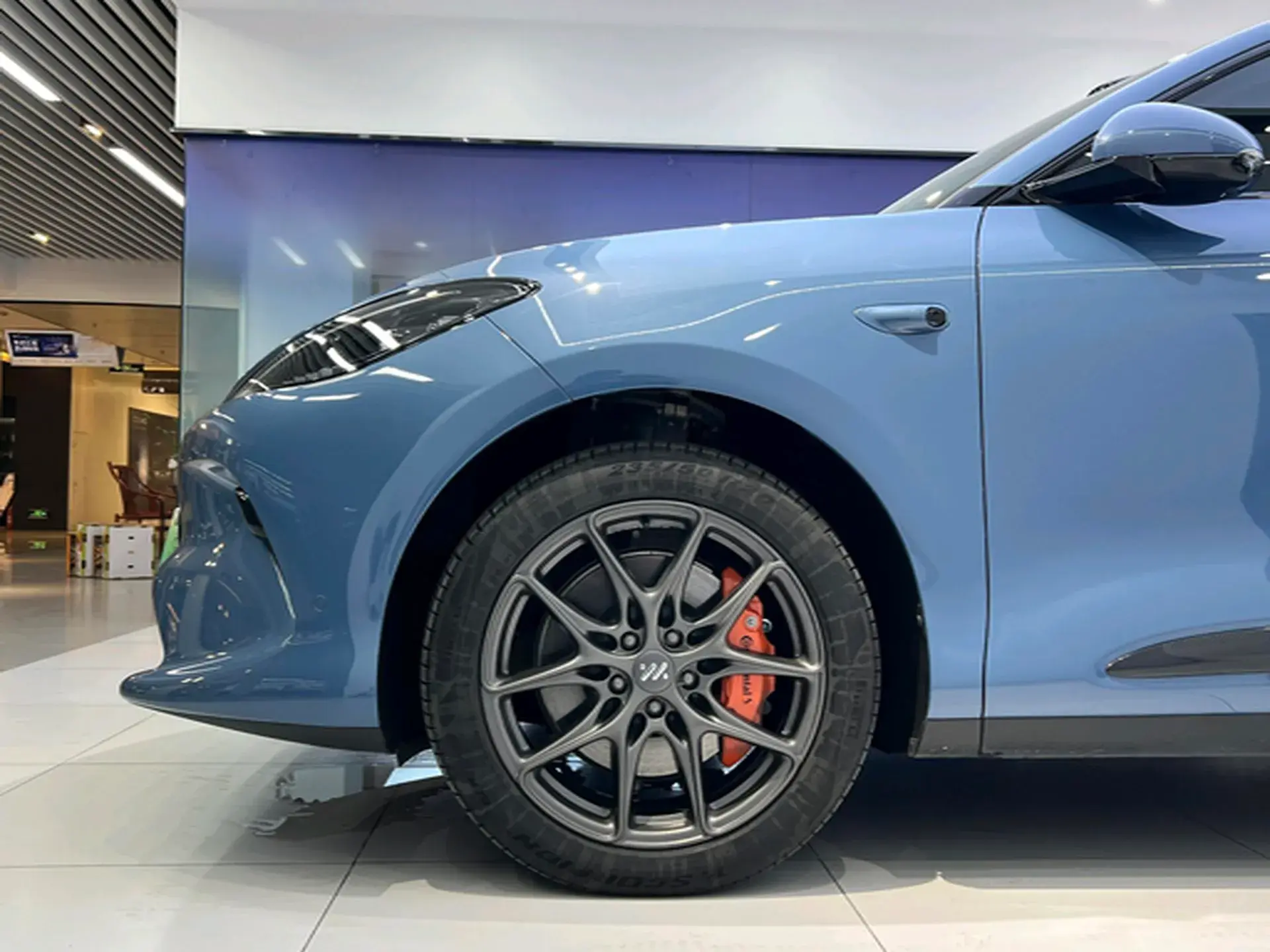 2025 IM LS6 thumbnail 4