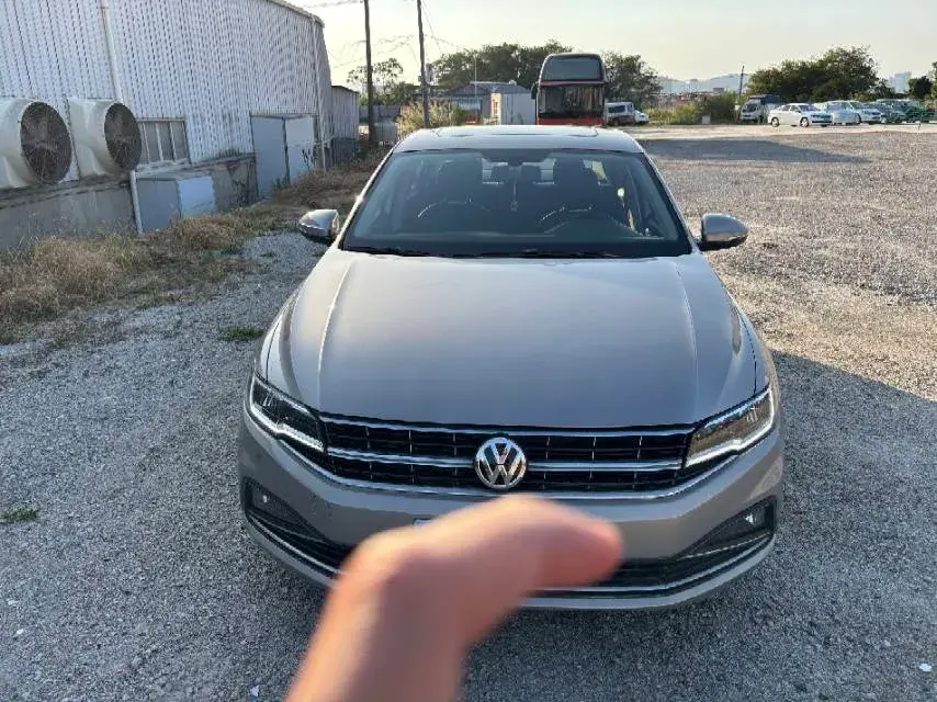 2019 VOLKSWAGEN BORA thumbnail 2