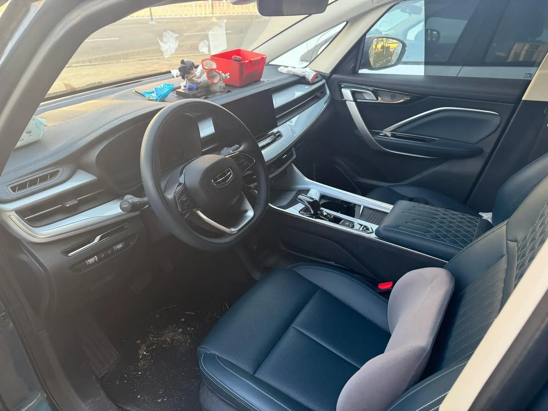 2023 GEELY JIAJI thumbnail 3