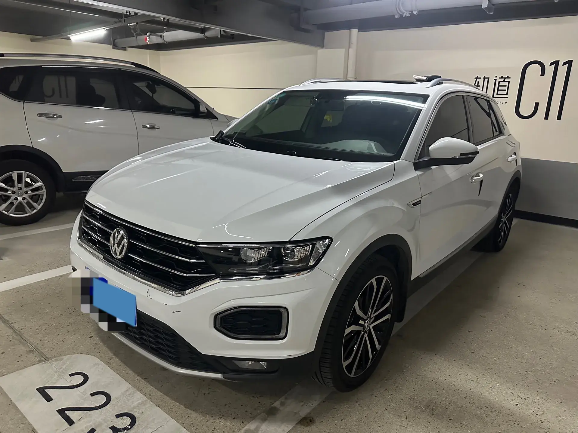 2020 VOLKSWAGEN T-ROC view 1