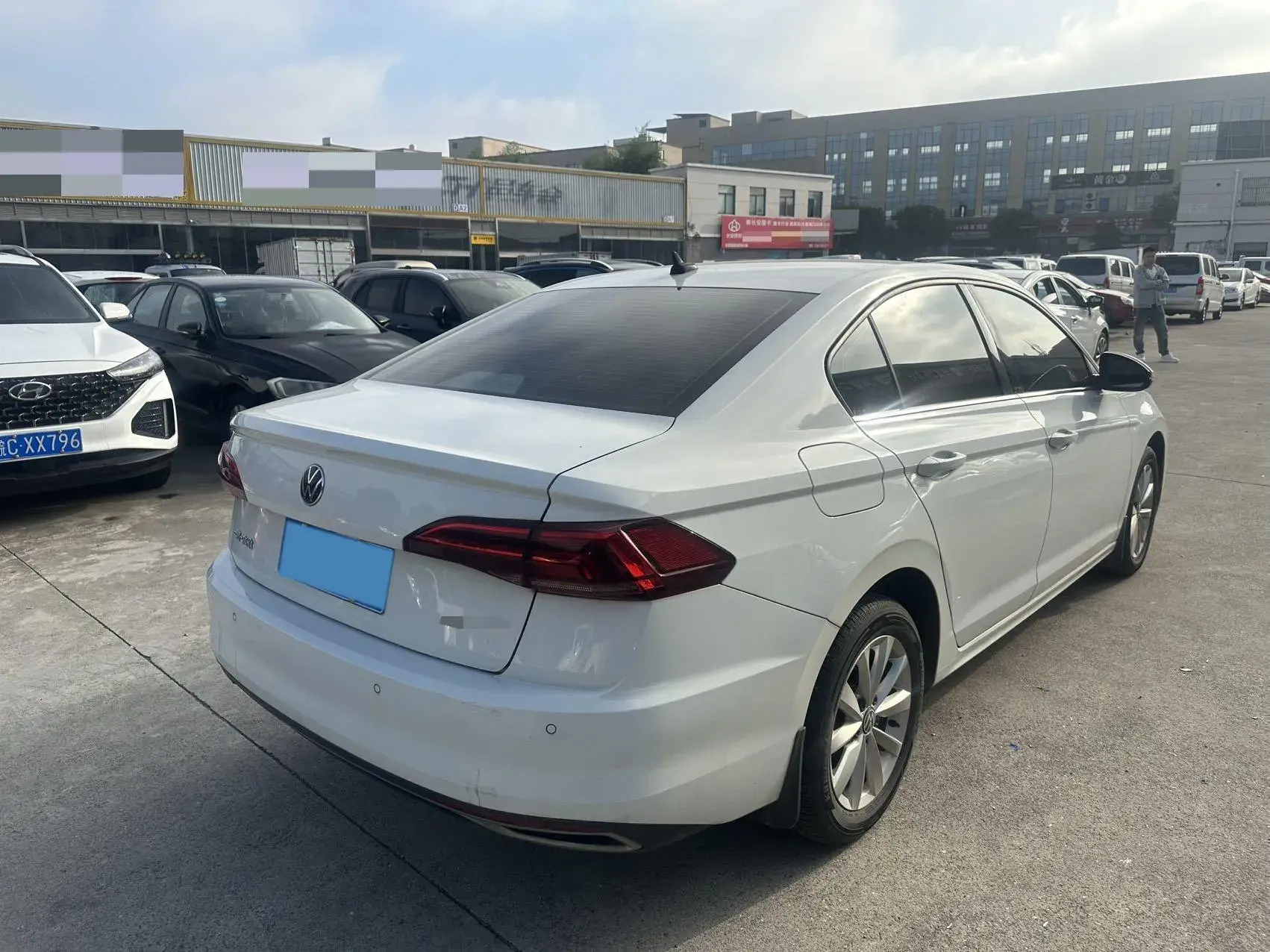 2021 VOLKSWAGEN BORA thumbnail 4