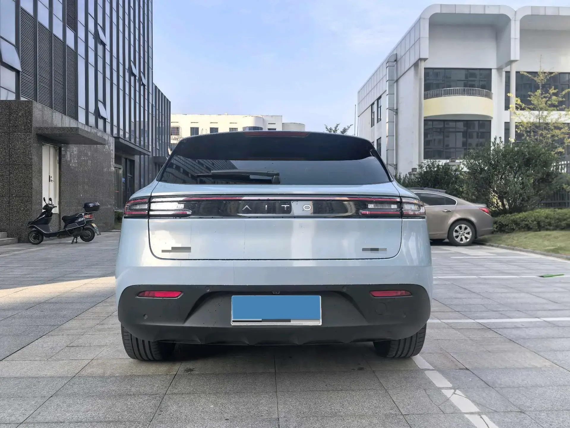 2022 AITO AITO thumbnail 4