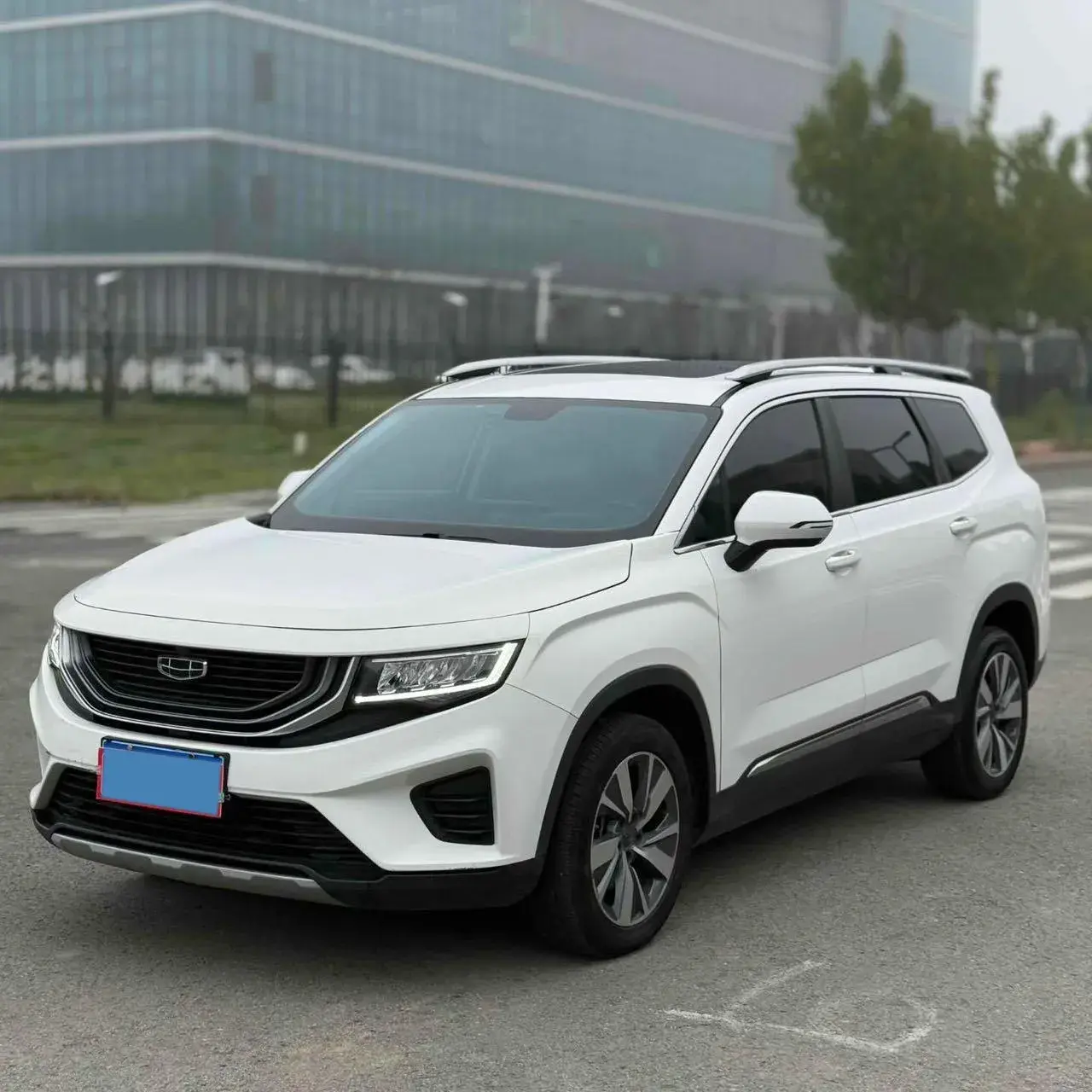2020 GEELY OKAVANGO view 1
