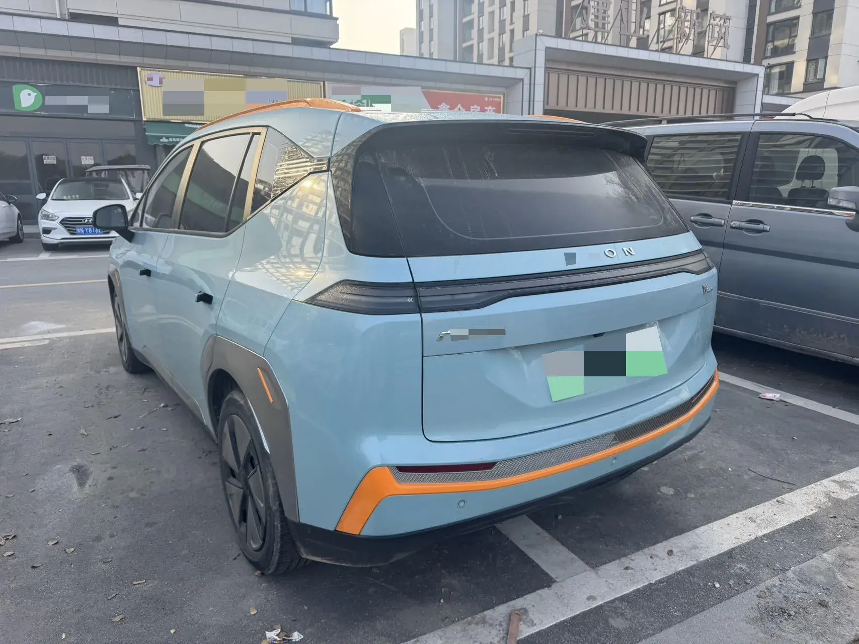 2023 AION Y thumbnail 2