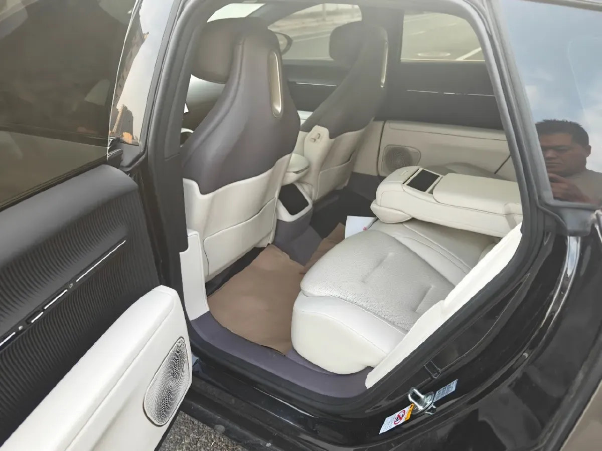 2025 Avatr 12 BEV 94.53KWH,autocango,china used car exporter,china ev exporter,chinese used car exporter,chinese used ev exporter