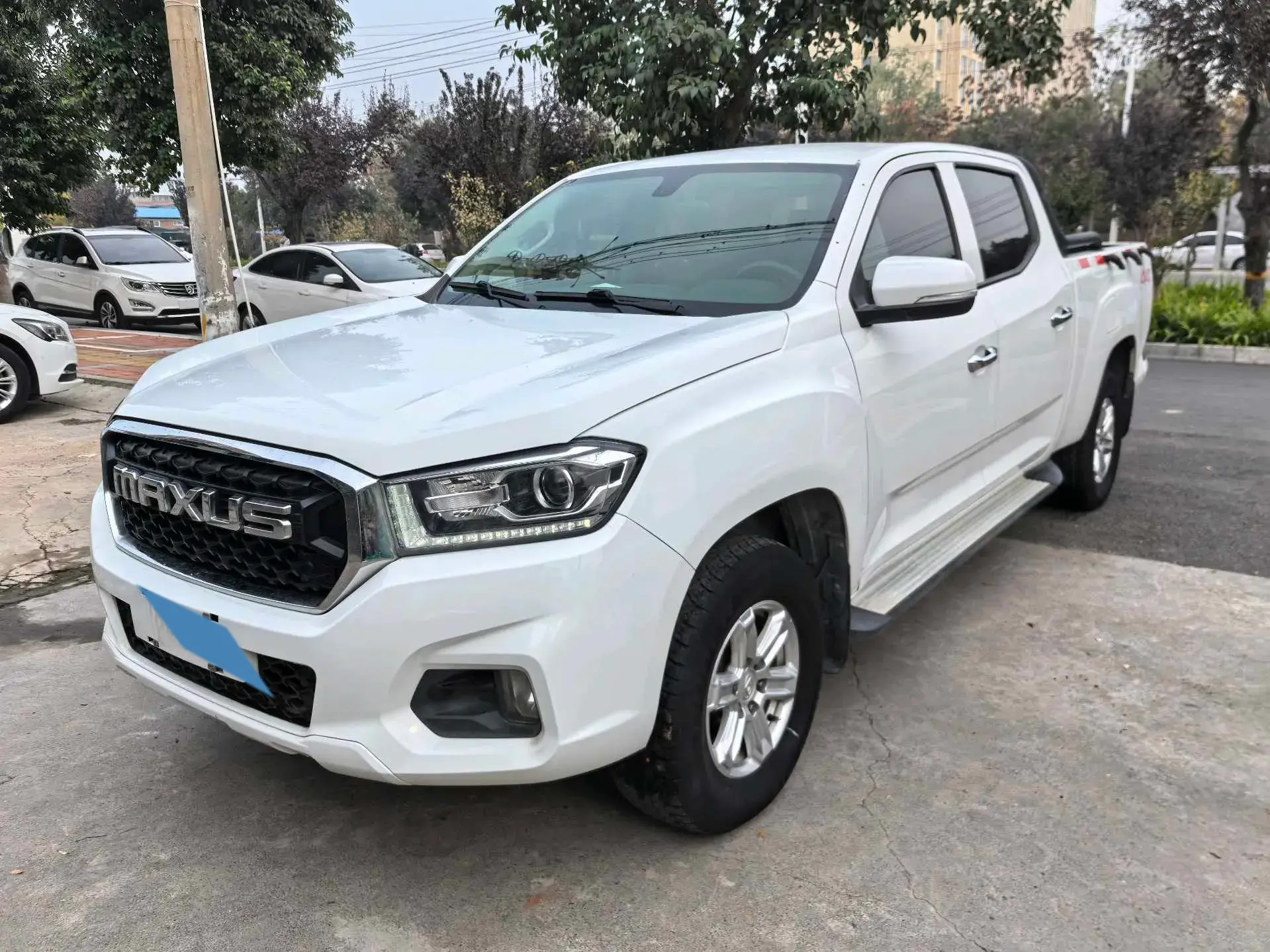 2020 MAXUS T70 view 1