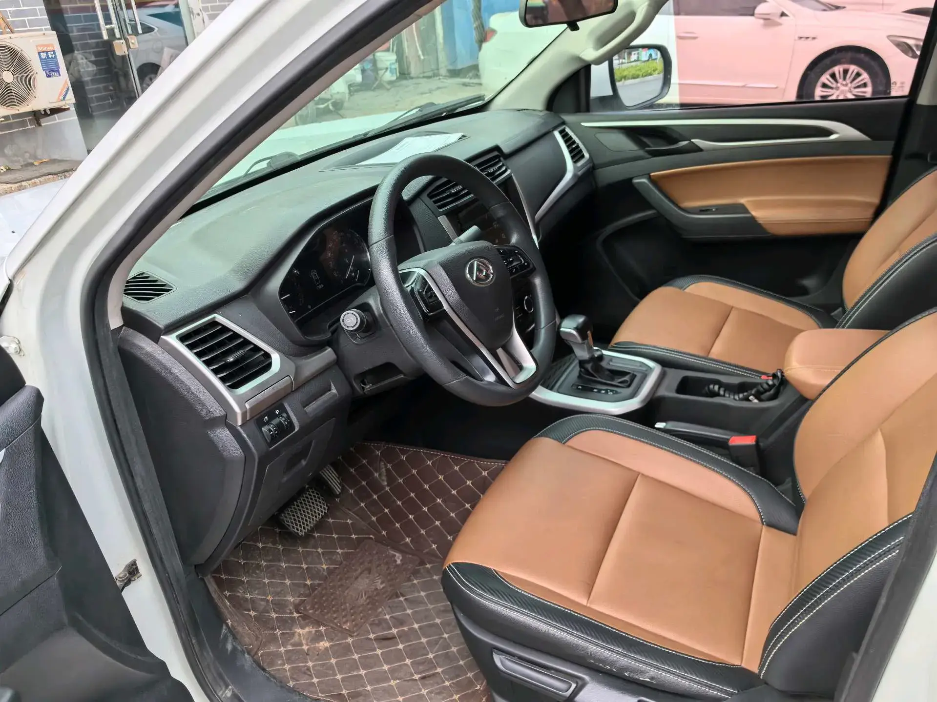 2020 MAXUS T70 thumbnail 3