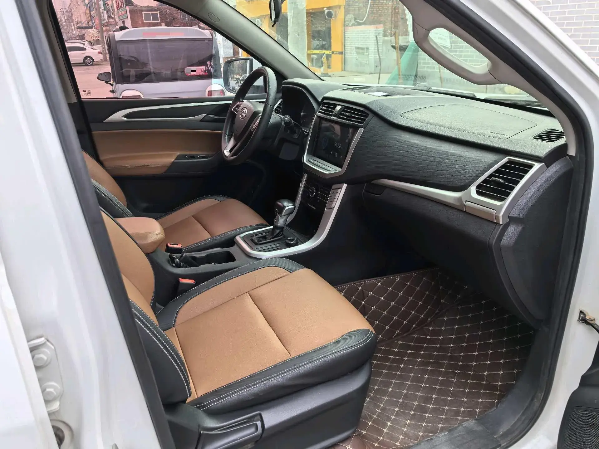 2020 MAXUS T70 thumbnail 4