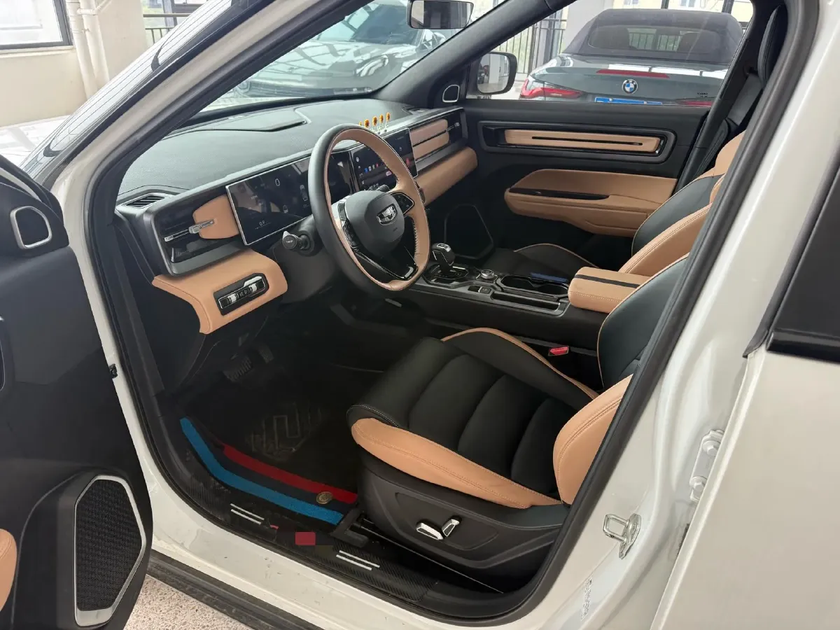 2023 Geely ICON 1.5T 181HP L4 7DCT,autocango,china used car exporter,china ev exporter,chinese used car exporter,chinese used ev exporter