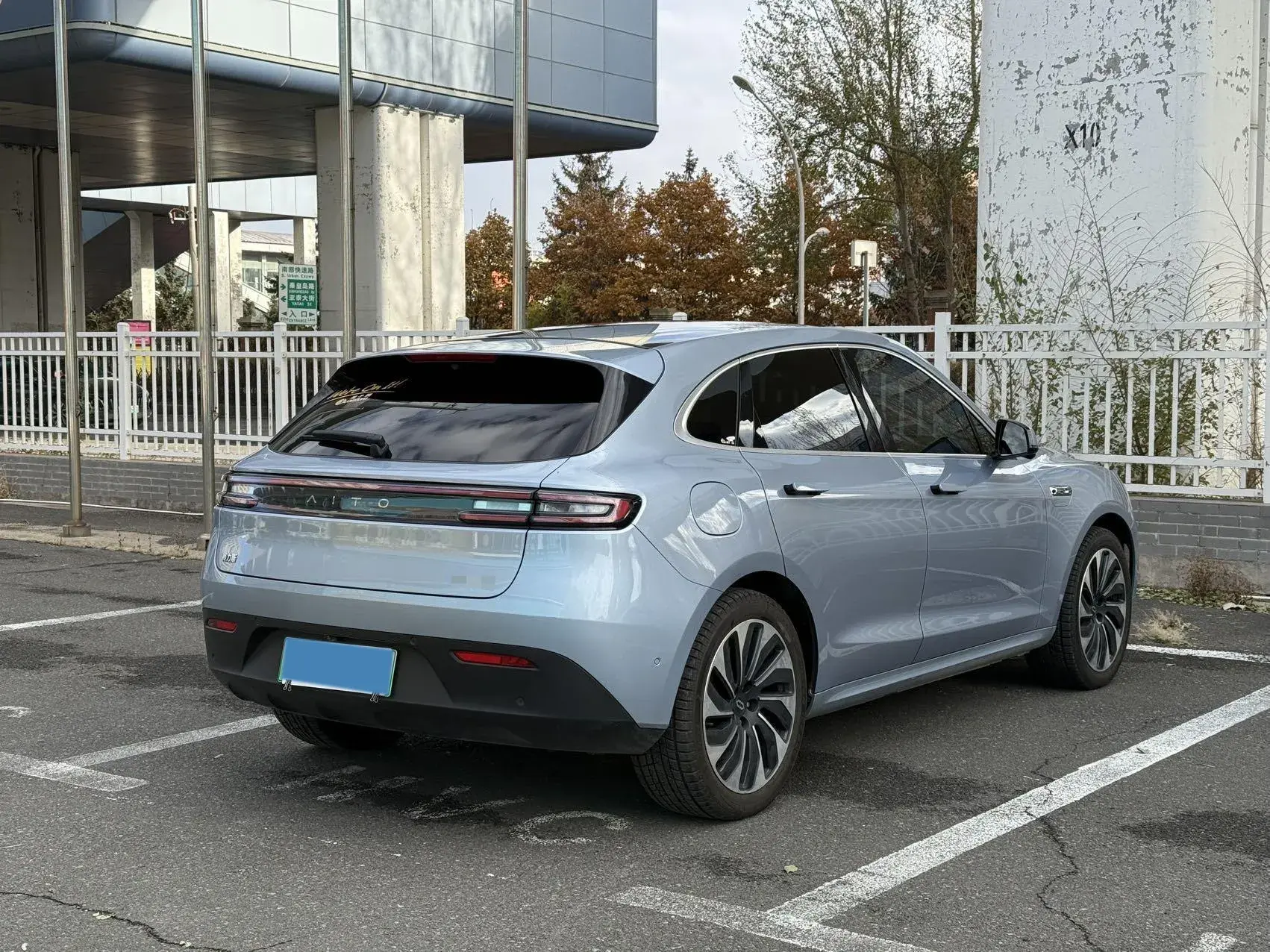 2023 AITO AITO thumbnail 4