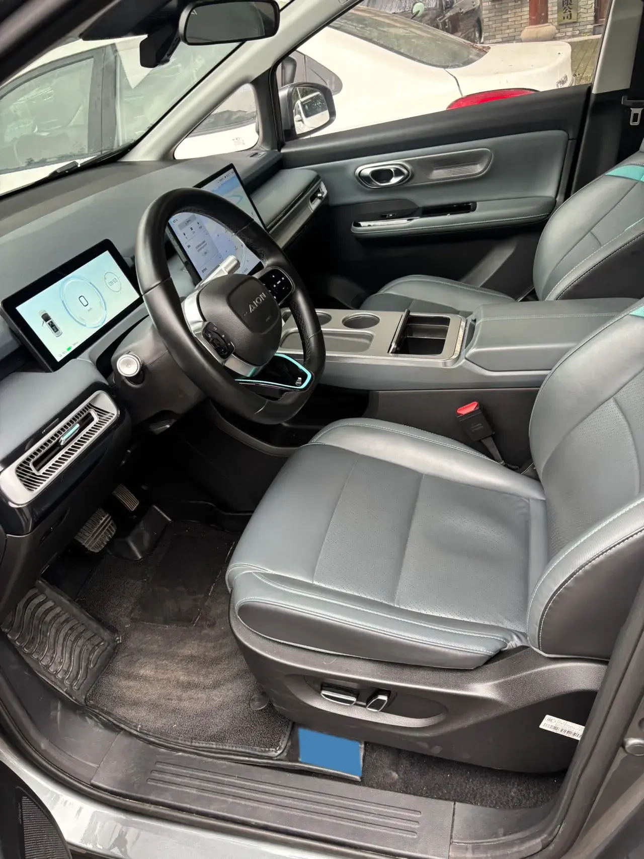 2023 AION Y thumbnail 4