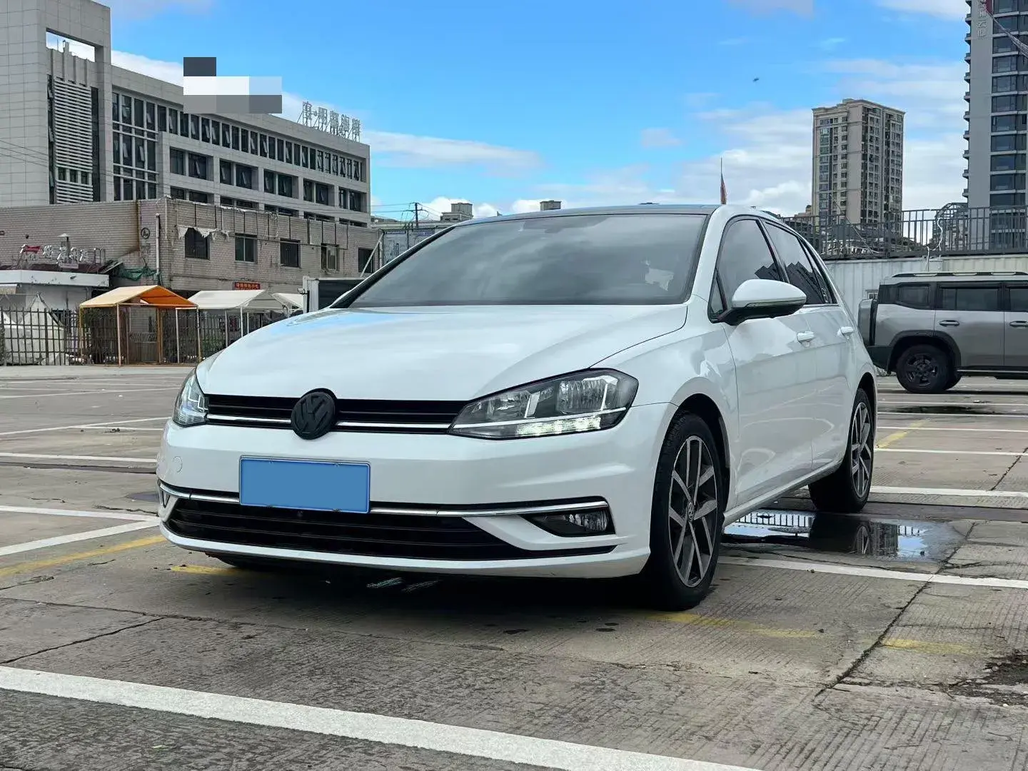 2019 VOLKSWAGEN GOLF view 1