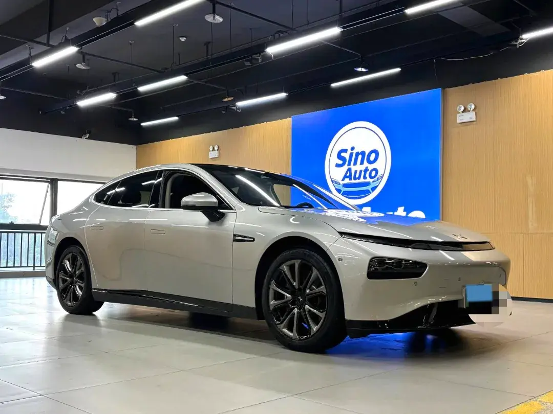 2020 XPENG P7 thumbnail 3