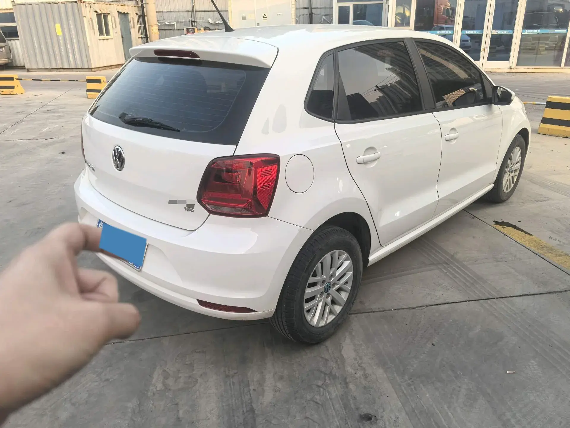 2018 VOLKSWAGEN POLO thumbnail 3