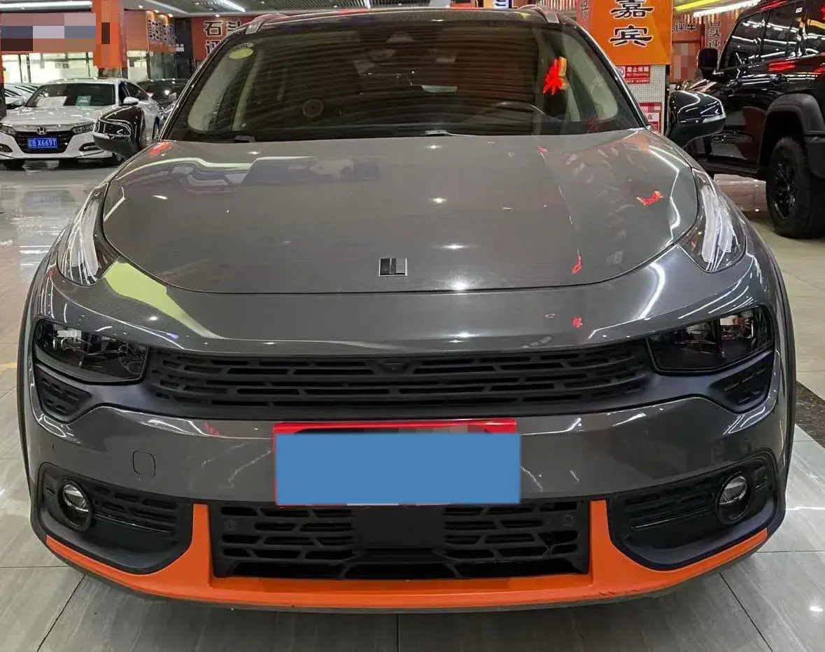 2018 LYNK&CO 02 thumbnail 2