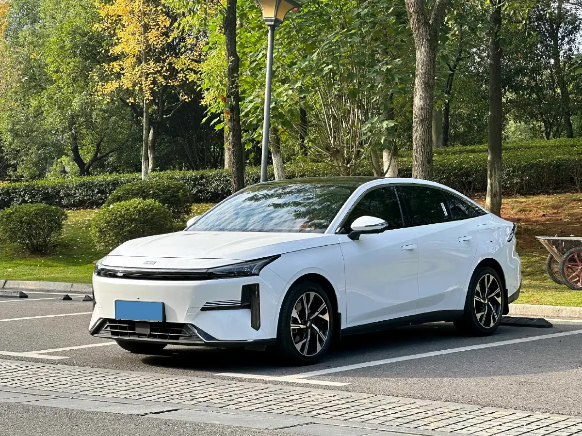 2023 Geely Galaxy L6 1.5T 163HP L4 3DHT PHEV