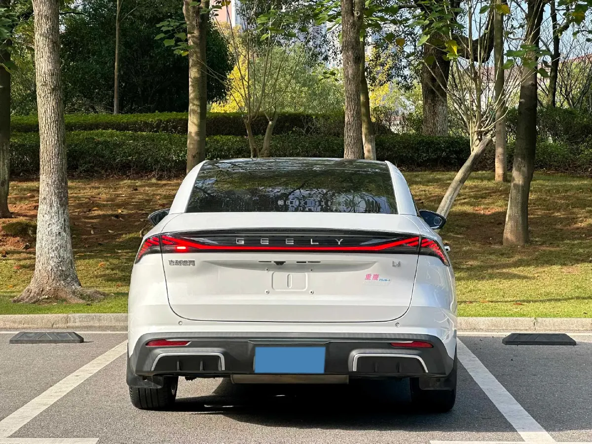 2023 Geely Galaxy L6 1.5T 163HP L4 3DHT PHEV,autocango,china used car exporter,china ev exporter,chinese used car exporter,chinese used ev exporter